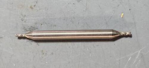DESCRIPTION: (1) COBALT SQ END MILL BRAND/MODEL: VC 01871045 SIZE: 1/16" DIA 3/16" LOC 3/16" SD QTY: 1
