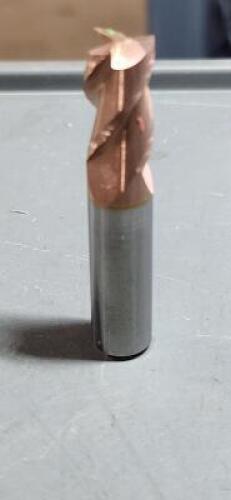 DESCRIPTION: (1) SOLID CARBIDE SQ END MILL BRAND/MODEL: ACCUPRO 09798695 SIZE: 3/8" DIA 5/8" LOC 3/8" SD RETAIL$: $27.62 QTY: 1