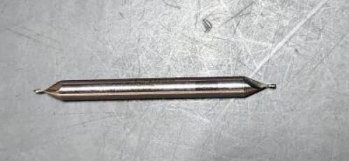 DESCRIPTION: (1) HSS SQ END MILL BRAND/MODEL: VC 01780022 SIZE: 1/32" 3/32" LOC 3/16" SD QTY: 1