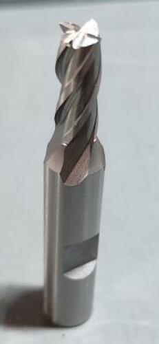 DESCRIPTION: (1) M-35 COBALT SQ END MILL BRAND/MODEL: OSG 5740500 SIZE: 1/4" DIA 5/8" LOC QTY: 1