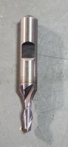 DESCRIPTION: (1) COBALT SQ END MILL BRAND/MODEL: HERTEL 41119421 SIZE: 3/16" DIA 7/16" LOC QTY: 1