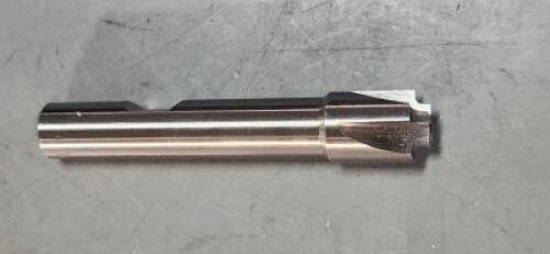 DESCRIPTION: (1) HSS CORNER ROUNDING END MILL BRAND/MODEL: VC 01826031 SIZE: 0.04mm RAD 5/16" DIA 3/8" SD QTY: 1