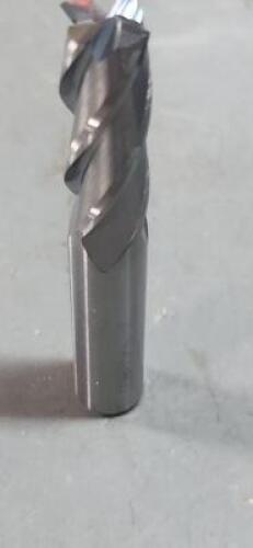 DESCRIPTION: (1) SOLID CARBIDE SQ END MILL BRAND/MODEL: HERTAL 88246103 SIZE: 3/8" DIA 1" LOC QTY: 1