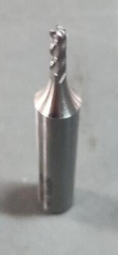 DESCRIPTION: (1) HSS SQ END MILL BRAND/MODEL: HERTEL 4115122 SIZE: 1/8" DIA 3/8" LOC QTY: 1