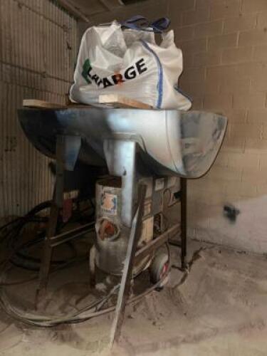 SCHMIDT PRESVAC SYSTEM 2082 LITER CAPACITY SAND BLASTING SYSTEM W/ (2) HOODS