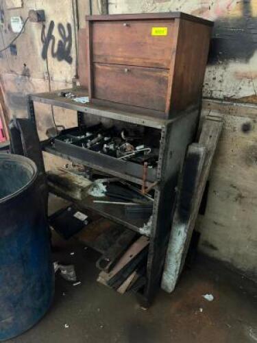 30" METAL SHOP TABLE W/ RISER AND WORK LIGHT