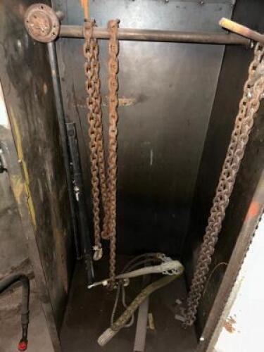 (2) SECTIONS OF HEAVY DUTY CHAINS W/ HOOKS.