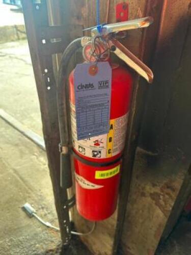 DRY CHEMICAL FIRE EXTINGUISHER W/ 2023 CHARGE