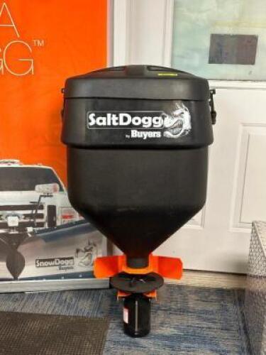 SALT DOGG 4.4 CU. FT. TAILGATE SPREADER