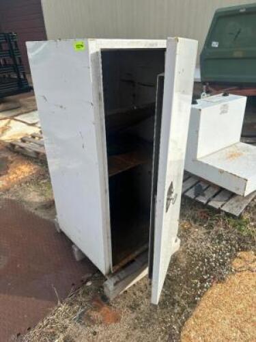 60" METAL TUCK BOX