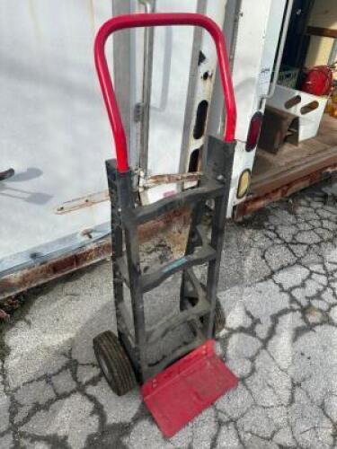 CONVERTIBLE HAND TRUCK