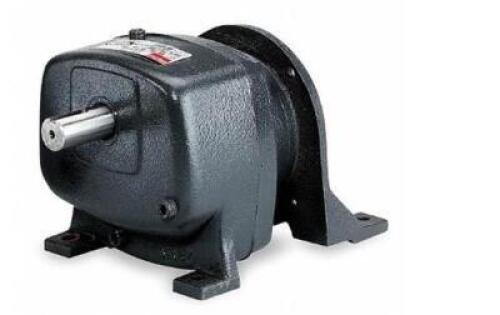 DESCRIPTION: (1) SPEED REDUCER BRAND/MODEL: DAYTON/2Z932 INFORMATION: SINGLE OUTPUT/MAX OUTPUT TORQUE: 955 IN-LB RETAIL$: $822.58 SIZE: 4-7/8"OUTPUT H
