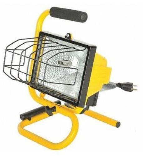DESCRIPTION: (1) TEMPORARY JOB SITE LIGHT BRAND/MODEL: BAYCO/SL-1002 INFORMATION: 1-HEAD/500 LAMP WATTS RETAIL$: $19.78 SIZE: 36"EXTENSION HEIGHT QTY: