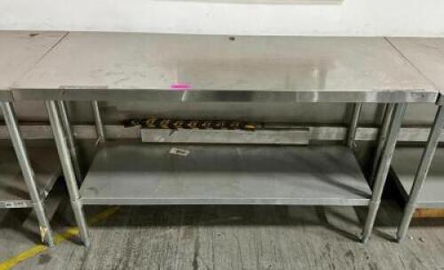 STAINLESS STEEL WORK TABLE