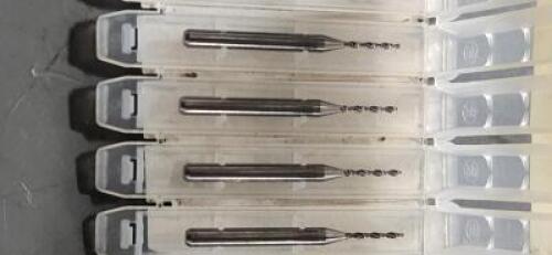 DESCRIPTION: (5) SOLID CARBIDE CIRCUIT BOARD DRILL BRAND/MODEL: SGS105-0742.400 INFORMATION: 1.20" DIA QTY: 5