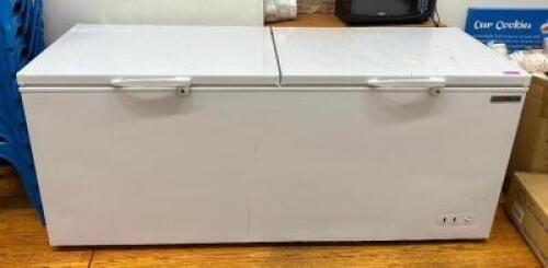 2-DOOR CHEST FREEZER