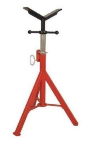 DESCRIPTION: (1) PIPE STAND BRAND/MODEL: ROTHENBERGER/10640 INFORMATION: SUPERJACK/ORANGE & BLACK RETAIL$: $87.72 SIZE: 31"X 22"D QTY: 1
