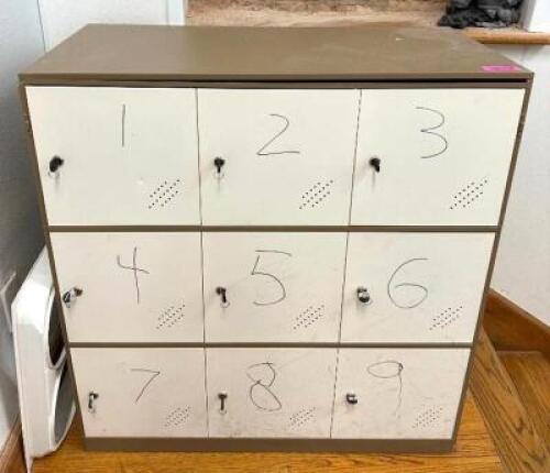 9-COMPARTMENT LOCKER UNIT WITH KEYS