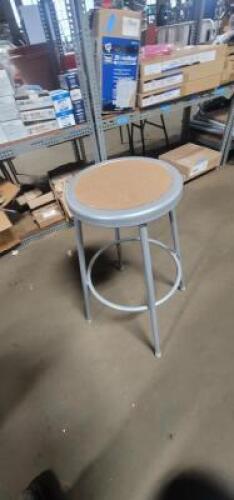 DESCRIPTION: (1) STOOL BRAND/MODEL: ULINE RETAIL$: $60.00 EA QTY: 1