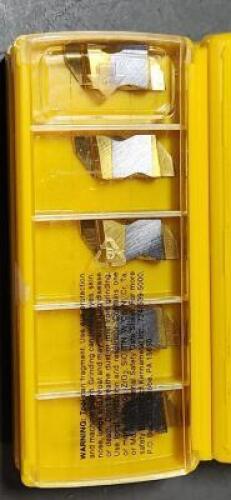 DESCRIPTION: (20) NG3125L CARBIDE GROOVING INSERTS BRAND/MODEL: KENNAMETAL NG3125L RETAIL$: $578.20 QTY: 20