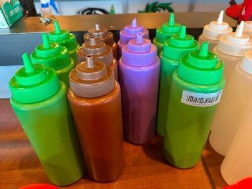 (11) 32 OZ ASSORTED COLOR PLASTIC SQUEEZE BOTTLES