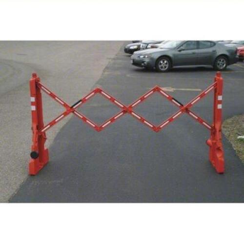 DESCRIPTION: (1) COLLAPSIBLE TRAFFIC BARRICADE BRAND/MODEL: PRODUCT NUMBER #3UUE8 INFORMATION: REFLECTIVE ORANGE SIZE: 46 IN OVERALL HT, 90 IN X 46 IN