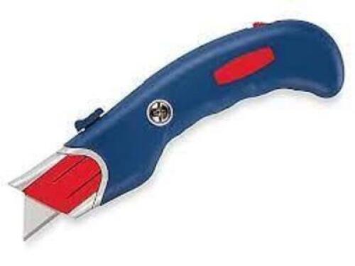 DESCRIPTION: (3) COMFORT-GRIP AUTO RETRACTABLE SAFETY KNIFE BRAND/MODEL: UTILITY KNIFE #H-1370 INFORMATION: BLUE RETAIL$: $6.78 EA QTY: 3