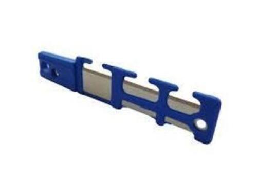 DESCRIPTION: (1) BOX OF (50) SAFETY TRIM BLADE BRAND/MODEL: THE SAFETY KNIFE COMPANY #T500 BLADE INFORMATION: BLUE RETAIL$: $75.25 TOTAL QTY: 1