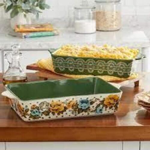 DESCRIPTION: (1) 2 PIECE CERAMIC BAKING SET BRAND/MODEL: PIONEER WOMAN INFORMATION: ROSE SHADOW RETAIL$: $32.39 EA QTY: 1