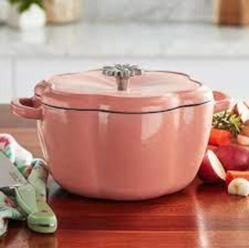 DESCRIPTION: (1) DUTCH OVEN BRAND/MODEL: PIONEER WOMAN INFORMATION: PEACH SIZE: 6 QT RETAIL$: $45.00 EA QTY: 1