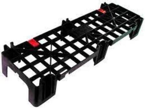 DESCRIPTION: (1) MODULAR PLASTIC PALLETS BRAND/MODEL: FAST LOCK INFORMATION: BLACK RETAIL$: $32.24 EA SIZE: 40X12X6 QTY: 1