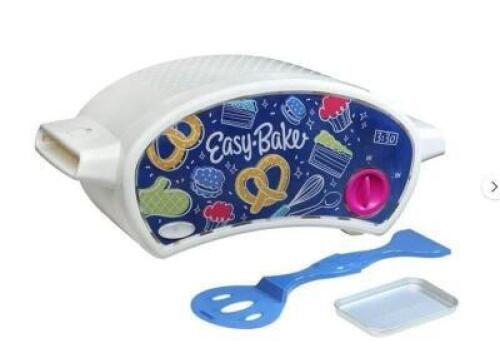 DESCRIPTION: (1) EASY-BAKE ULTIMATE OVEN BRAND/MODEL: EASY BAKE/F0137000 INFORMATION: COMPATIBLE WITH ANY ULTIMATE OVEN REFILL MIX, MIX NOT INCLUDED R