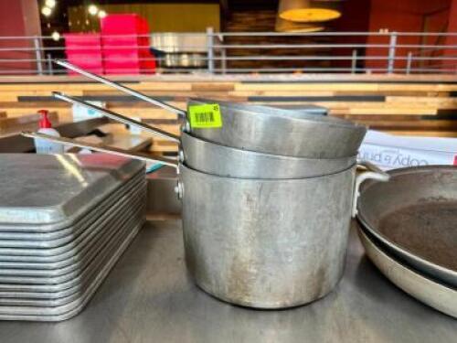 NAME: (3)- POTS DESCRIPTION: (3)- POTS SIZE: 10" LOCATION: FRONT ENTRANCE QTY: 3