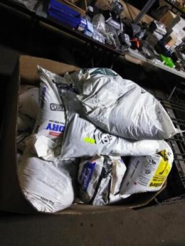 DESCRIPTION: (1) PALLET OF ABSORBENT MATERIAL BRAND/MODEL: MANY INFORMATION: MUST COME INSPECT QTY: 1