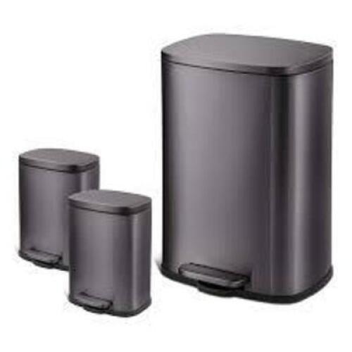 DESCRIPTION: (1) HEAVY DUTY HANDS FREE TRASH CAN SET BRAND/MODEL: QUALIAZERO INFORMATION: BLACK STAINLESS STEEL SIZE: 13 GALLON AND 1.3 GALLON RETAIL$