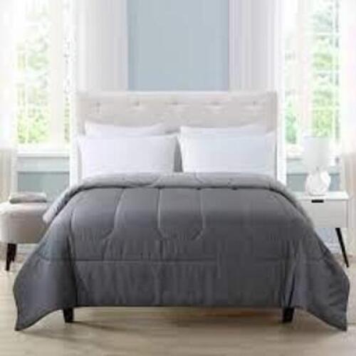 DESCRIPTION: (1) REVERSIBLE COMFORTER BRAND/MODEL: MAINSTAYS INFORMATION: GRAY SIZE: FULL RETAIL$: $49.98 EA QTY: 1