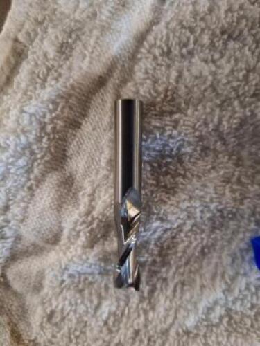DESCRIPTION: (2) SOLID CARBIDE SQ END MILL BRAND/MODEL: MONSTER 204-001170 SIZE: 3/8" 1" LOC RETAIL$: $23.64 QTY: 2