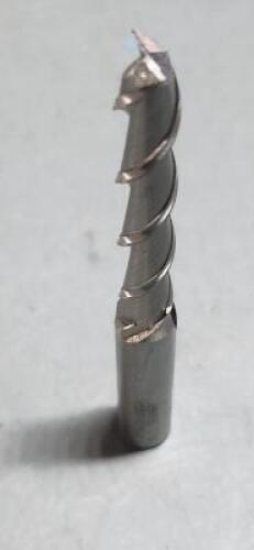 DESCRIPTION: (1) HSS SQ END MILL BRAND/MODEL: HERTEL 0247850 SIZE: 5/16" DIA 2" LOC QTY: 1