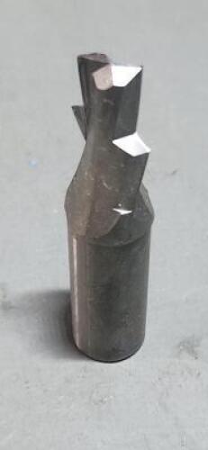 DESCRIPTION: (2) CARBIDE STEP ROUTER BITS BRAND/MODEL: VORTEX RB-8505-5 SIZE: INSPECT RETAIL$: 120.56 EA QTY: 2
