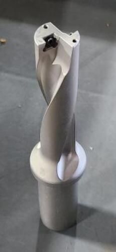 DESCRIPTION: (1) INDEXABLE INSERT DRILL BRAND/MODEL: SUMITOMO 71965172 SIZE: 3.368" MAX DRILL DEPTH 13/16" DIA RETAIL$: $550.57 QTY: 1