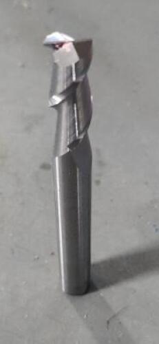 DESCRIPTION: (1) SOLID CARBIDE SQ END MILL BRAND/MODEL: ACCUPRO 87809992 SIZE: 3/8" DIA 1" LOC RETAIL$: $34.59 QTY: 1