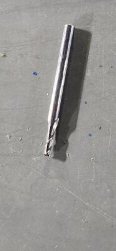 DESCRIPTION: (1) SOLID CARBIDE SQ END MILL BRAND/MODEL: ACCUPRO 09653361 SIZE: 5/64" DIA 1/4" LOC QTY: 1