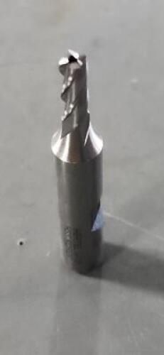 DESCRIPTION: (1) HSS SQ END MILL BRAND/MODEL: HERTEL 4117870 SIZE: 3/16" DIA 1/2" LOC QTY: 1