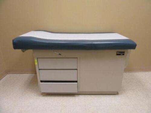 DESCRIPTION: (1) PHYSICIANS EXAM TABLE BRAND/MODEL: PSS MILLENNIUM 2000 INFORMATION: EXTENDABLE LEG STIRRUPS, 5 DRAWERS, ADJUSTABLE BACK ANGLE SUPPORT