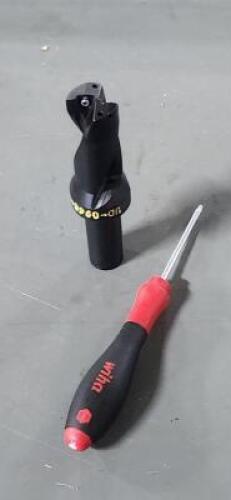 DESCRIPTION: (1)REVERE INDEXABLE DRILL BODY BRAND/MODEL: ULTRADEX UD-0968-2D-075 INFORMATION: USES WCMX 21.52 INSERTS SIZE: 0968" DIA 1.970" DEPTH RET