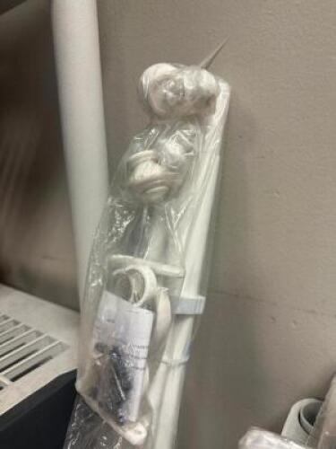 CURTAIN ROD WITH HARDWARE