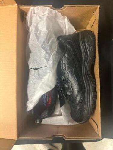 7.5 WOMENS WIDE FIT SLIP RESISTANT WORK SHOES