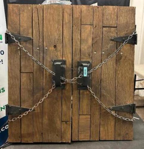 DESCRIPTION POISON PROPS CELLAR DOOR BANG ANIMATRONIC PROP. BRAND / MODEL: POISON PROPS CDB1219 ADDITIONAL INFORMATION PNEUMATICALLY POWERED. DOES NOT