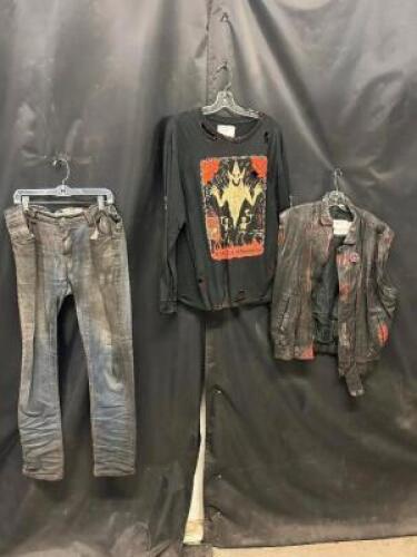 DESCRIPTION HOUSE OF FEAR STU GARRISON ACTORS COSTUME. ADDITIONAL INFORMATION EVERY STAIN, EVERY BLEMISH, TELLS A STORY OF HORROR AND DESPAIR. FROM TH