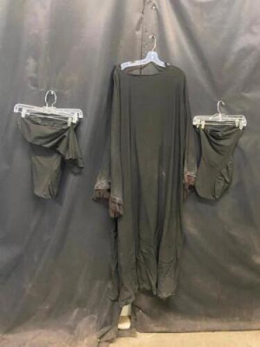 DESCRIPTION SACRIFICE CULTIST ACTORS COSTUME. ADDITIONAL INFORMATION EVERY STAIN, EVERY BLEMISH, TELLS A STORY OF HORROR AND DESPAIR. FROM THE HAUNTIN